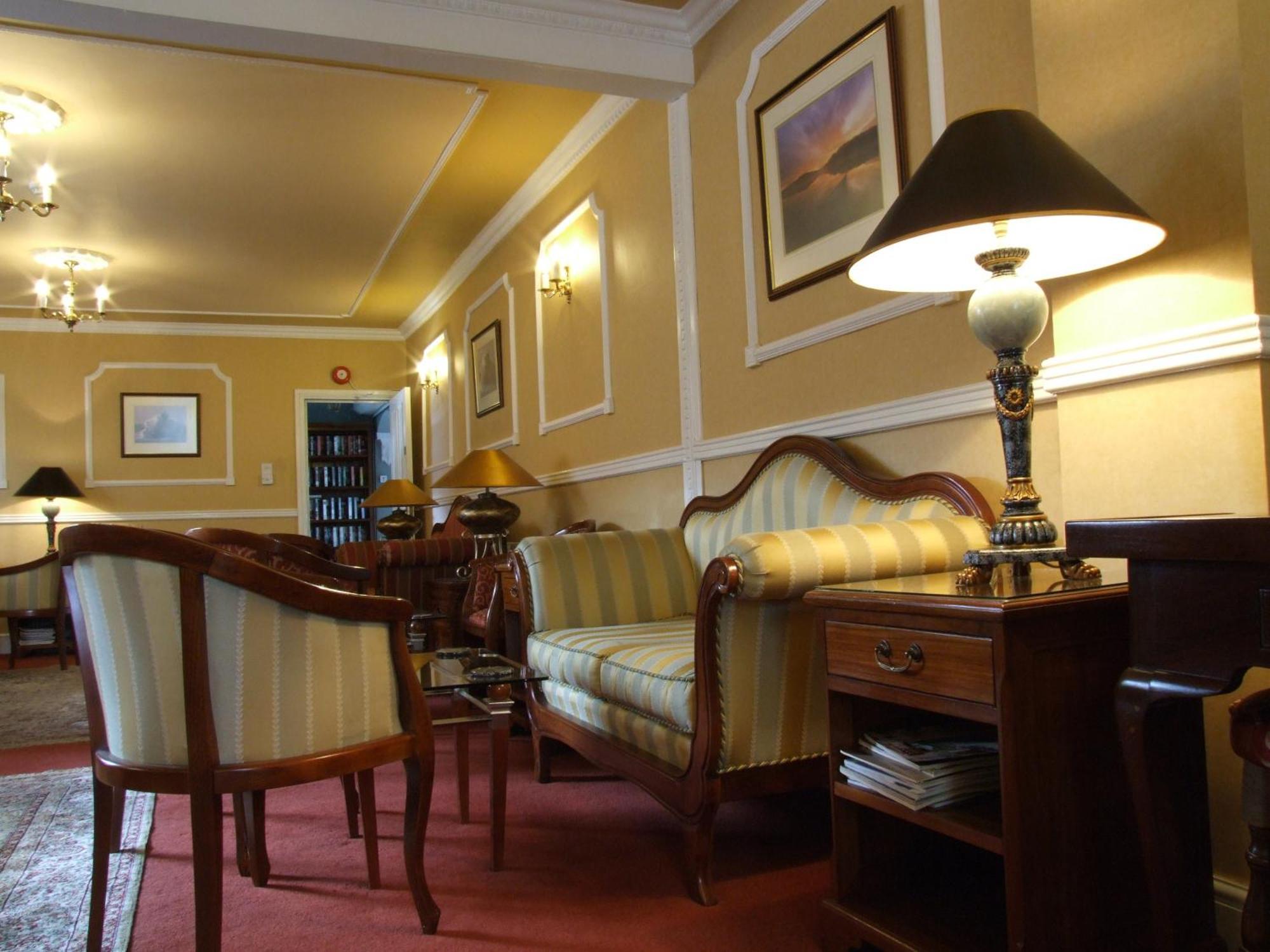 Ely House Hotel Wolverhampton Ngoại thất bức ảnh